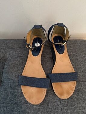 💙SOLD💙Tommy Hilfiger Navy Denim Ankle-Strap Sandals Size 9